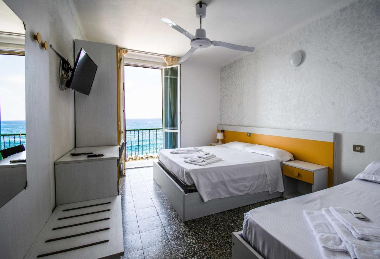 Hotel San Pietro Chiavari Exteriör bild