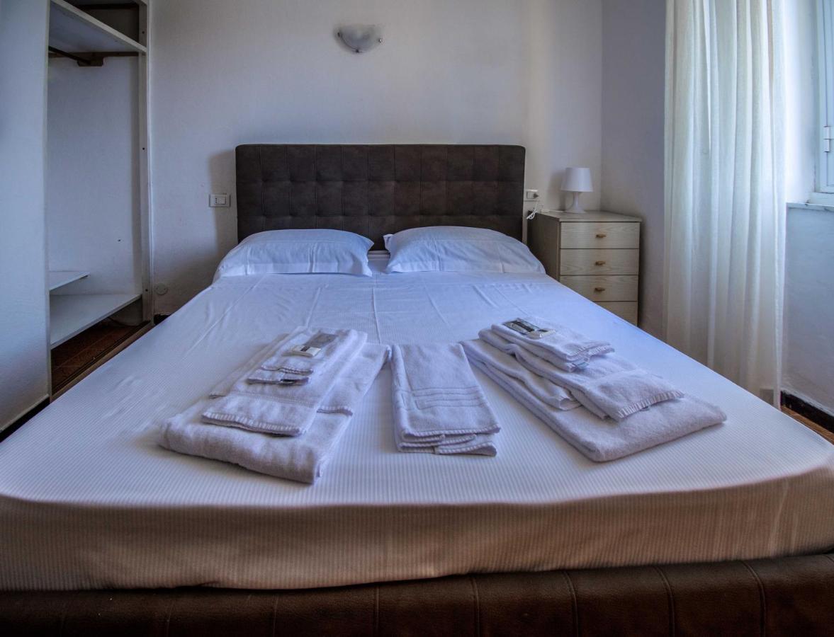 Hotel San Pietro Chiavari Exteriör bild